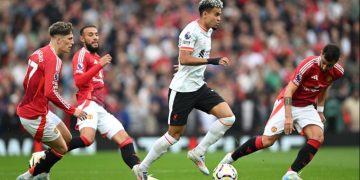 Luis Díaz brilla en Old Trafford con doblete en la victoria del Liverpool sobre el Manchester United
