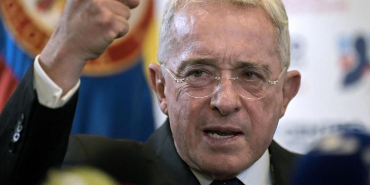 Niegan aplazar preparatorias en caso Uribe