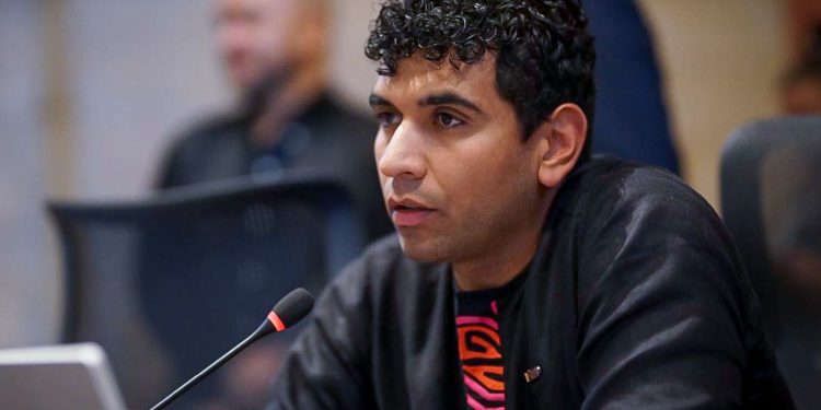 David Racero continuará con su curul como representante