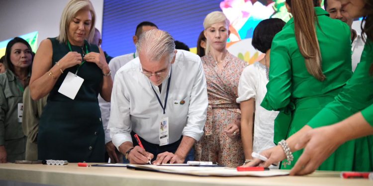 Gobernador Verano hace un llamado “a la unidad de criterios” entre sus colegas, de cara a la COP 16