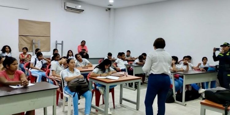 Exitosa jornada de prevención contra la violencia intrafamiliar en colegio La Candelaria, de Malambo