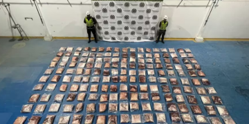 En sacos de azúcar estaban camuflados 971 kilos de cocaína en Santa Marta 