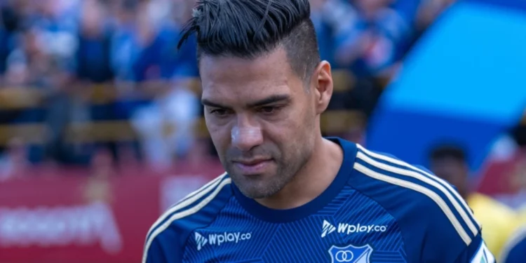 Falcao sale lesionado en el partido contra Once Caldas