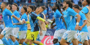 Napoli se consolida como líder en la Serie A tras vencer a Milan