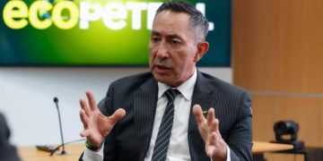 Procuraduría abre indagación a presidente de Ecopetrol por no asistir a debates en Congreso