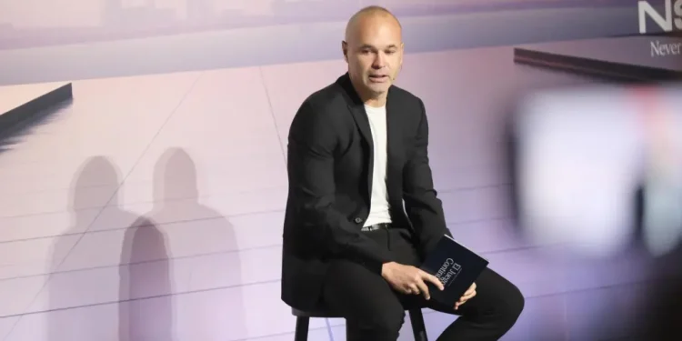 Andrés Iniesta se despide del fútbol y anuncia su futuro como entrenador