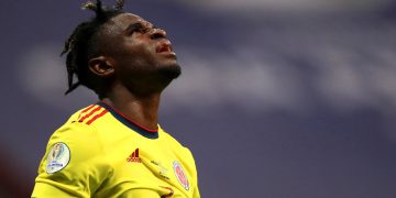 Duván Zapata anota pero sale lesionado en la derrota de Torino