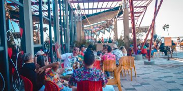 Caimán del Río celebra 5 años llenando de sabor la experiencia gastronómica del Gran Malecón