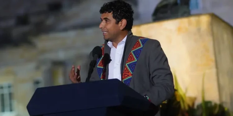 Escándalo en torno al representante David Racero: Exasesora niega irregularidades