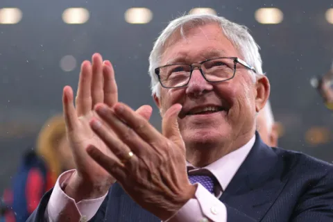 Manchester United le dice adiós a Sir Alex Ferguson como embajador global
