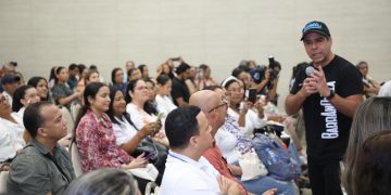 Con más de 230 jóvenes graduados de carreras profesionales y más de mil docentes en inglés, la educación de Barranquilla va a otro nivel
