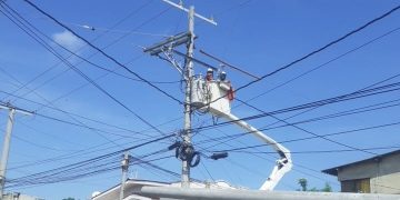 Trabajos eléctricos en sectores del barrio Altos del Limón