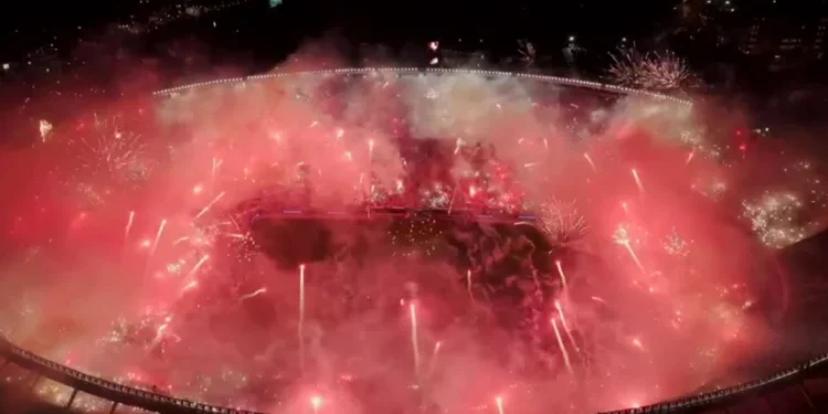 Clausuran el Monumental por uso de pirotecnia: Sanción administrativa en curso