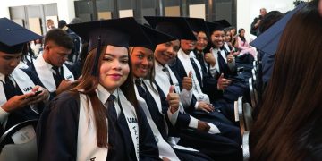 Más de 230 egresados de las Instituciones Educativas Distritales (IED) obtienen su título como Técnicos Profesionales gracias al programa “Universidad al Barrio” (UAB)