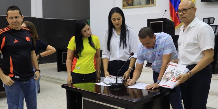 Gobernación del Atlántico radica proyecto de presupuesto para 2025 ante la Asamblea por $2.19 billones