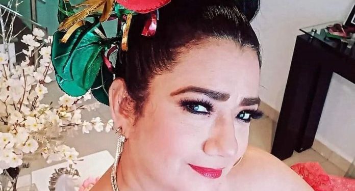 Imposición de banda a Liliana Gutierrez nueva Señora Reina del Carnaval 2025