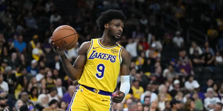 Así fue el debut del hijo de Lebron James en la NBA