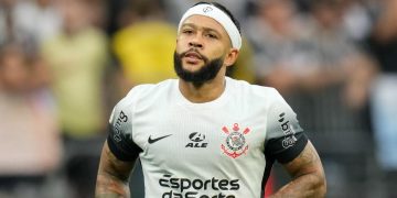 Memphis Depay podría rescindir su contrato con Corinthians por problemas con patrocinador
