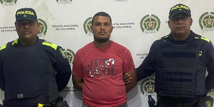Capturan a hombre con drogas y panfletos de ‘Los Costeños’ en Barranquilla