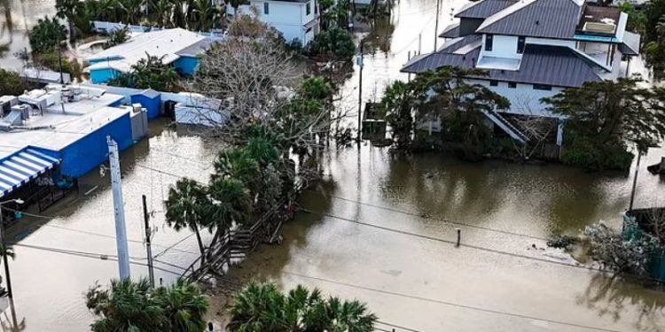 A 10 asciende la cifra de muertos por tornados y huracán Milton en Florida