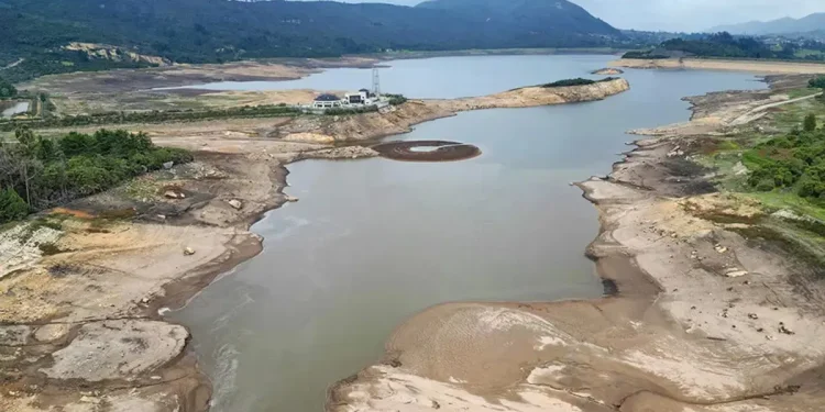 La CAR prendió las alarmas por los bajos niveles de agua en los embalses