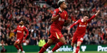 Luis Díaz marcó gol en la clasificación del Liverpool en la Copa de la Liga