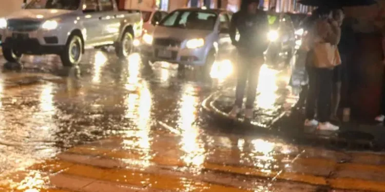 Alerta por huracán Kirk y onda tropical afectarán el Atlántico en las próximas horas