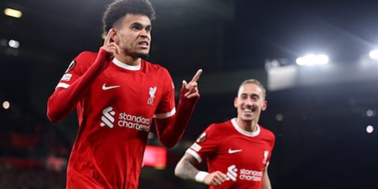 Luis Díaz se lució en la Champions League con un triplete ante Bayer Leverkusen