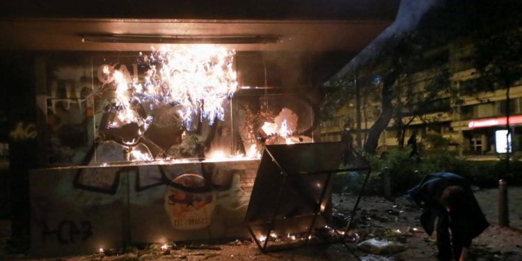 Condena por terrorismo a sujetos en el Sur de Bogotá por intentaron quemar vivos a 15 policías en CAI La Aurora