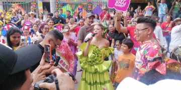 La Reina del Carnaval 2025, Tatiana Angulo, ilumina Barranquilla con sus Caravanas Bacanas
