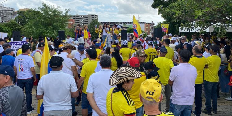 Por falta de garantías de seguridad, cancelan recorrido de marcha contra Petro en Barranquilla