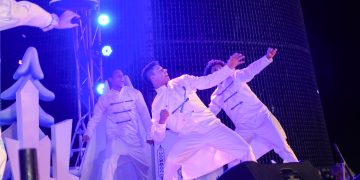 El encendido del Árbol de Navidad en La Ventana al Mundo marcó el inicio de la Navidad en Barranquilla