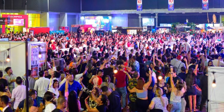 Expodrinks abre su programación con DJ, conciertos y un festival de bebidas