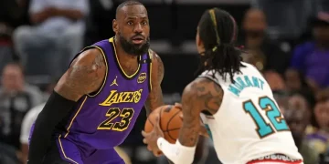 LeBron James responde a Ja Morant tras polémico golpe en derrota de los Lakers