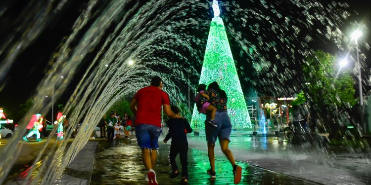 Alumbrado navideño en Gran Malecón, faroles en Caimán del Río y plan en Puerto Mocho en fin de semana de velitas