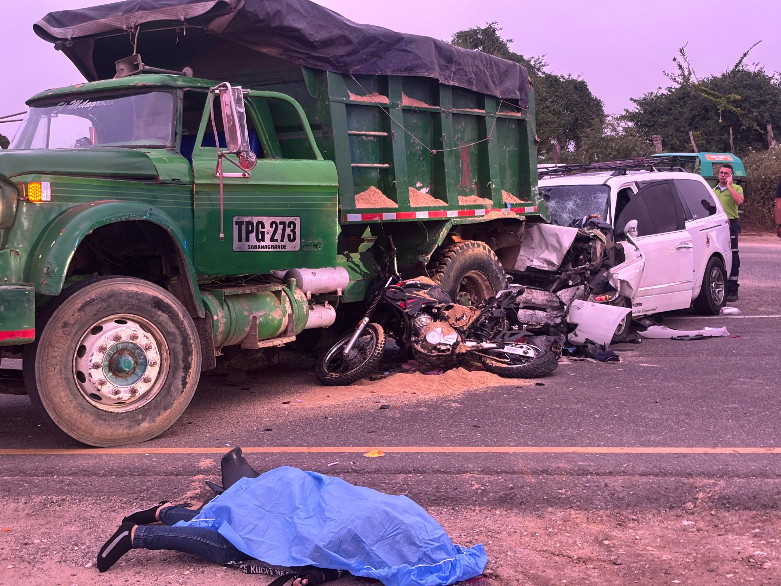 Dos muertos y seis heridos tras grave accidente en la variante Sabanalarga - Palmar de Varela 6 32ebe9d9 13a9 4393 ad17 c9d4b4cdeec6 scaled