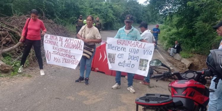 Siguen bloqueos en municipios del Atlántico por mal estado de las vías