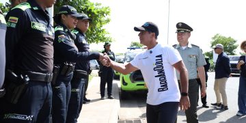 “Queremos que barranquilleros y turistas se sientan seguros”: alcalde Char entrega CAI Gran Malecón