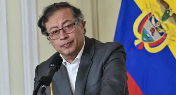 Presidente Petro definió el aumento del salario mínimo para el 2025