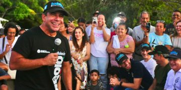 Con un ambiente navideño, alcalde Char entrega el parque Villa del Rosario