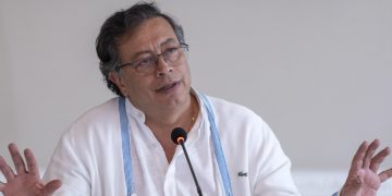 Petro anuncia cambios en esferas tributarias del país tras hundirse reforma tributaria