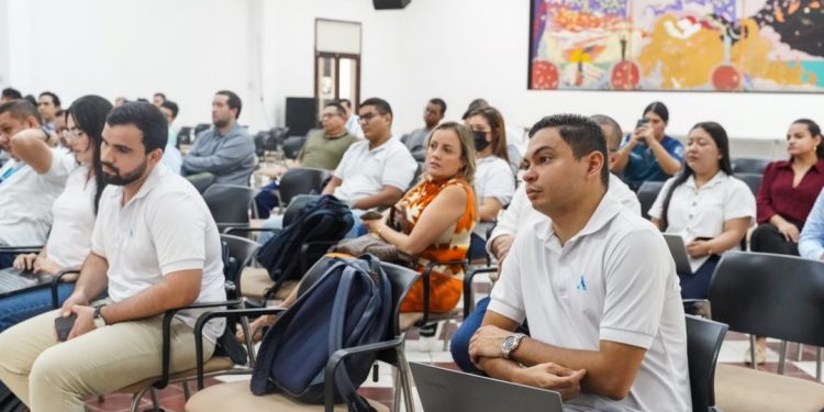 Barranquilla impulsa sostenibilidad con sensibilización a empresas de energía solar