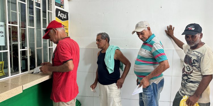 Alcalde Alejandro Char les cumple: 5.070 abuelitos recibirán su regalo de Navidad con pago adelantado de Subsidio Distrital