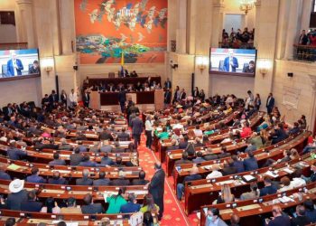 Liberales y conservadores anuncian votos negativos a ley de financiamiento