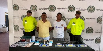 Policía los sorprende con caleta de drogas y armas en Soledad