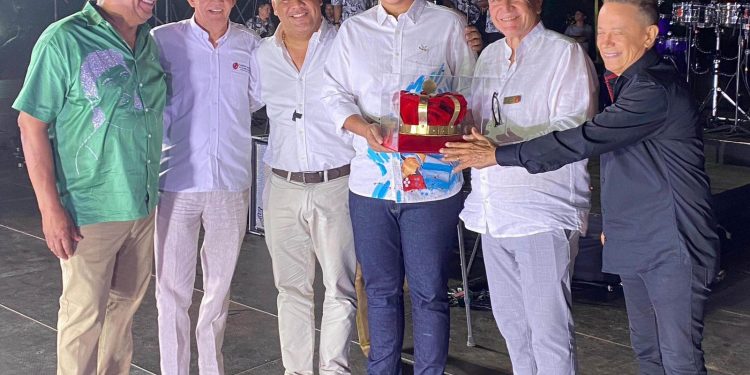 Juancho Rois fue declarado Rey Vallenato Vitalicio