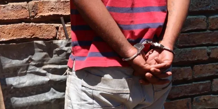 Cárcel para hombre que presuntamente abusaba de tres sobrinas menores