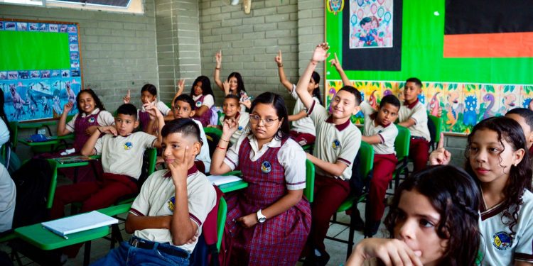¡Barranquilla, la ciudad con más colegios oficiales de primera categoría en Colombia!