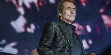 Raphael fue dado de alta hospitalaria tras ser tratado por linfoma cerebral primario