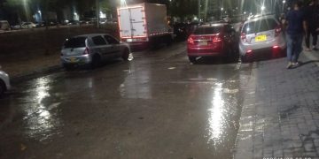 Comunidad de Alameda del Río solicita atención urgente a fuga de agua en conjunto residencial